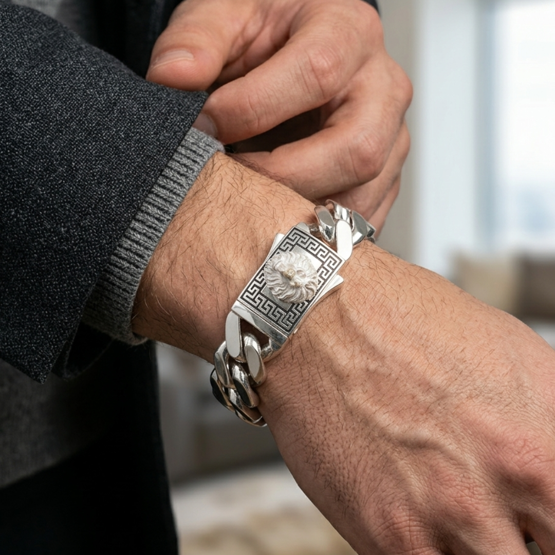 Lion Crest Cuban Link Bracelet 20MM