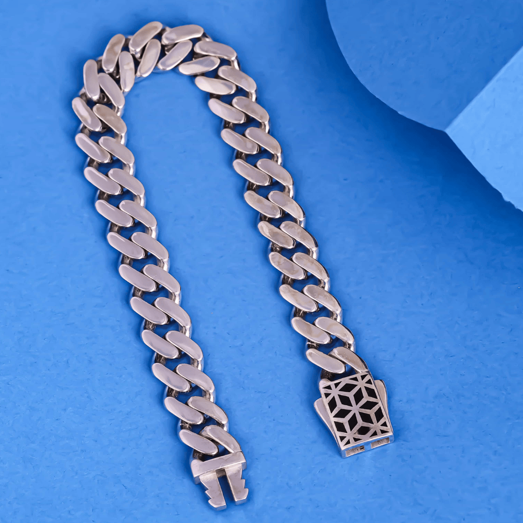 Noir Crest Cuban Link Bracelet 11MM