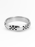 Noir Grid Pattern Band Ring – 4.5mm