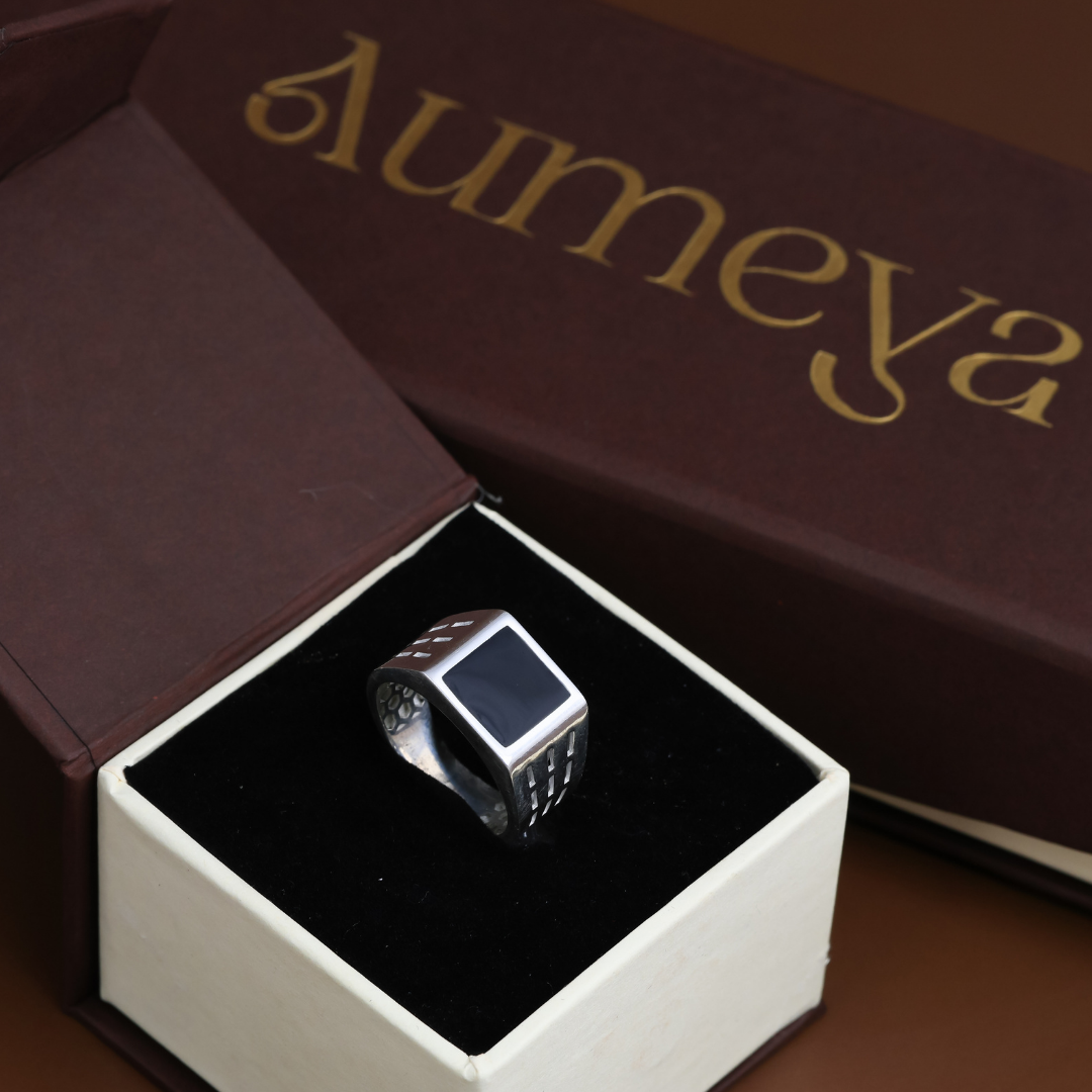 Noir Edge Signet Ring – 12.5mm