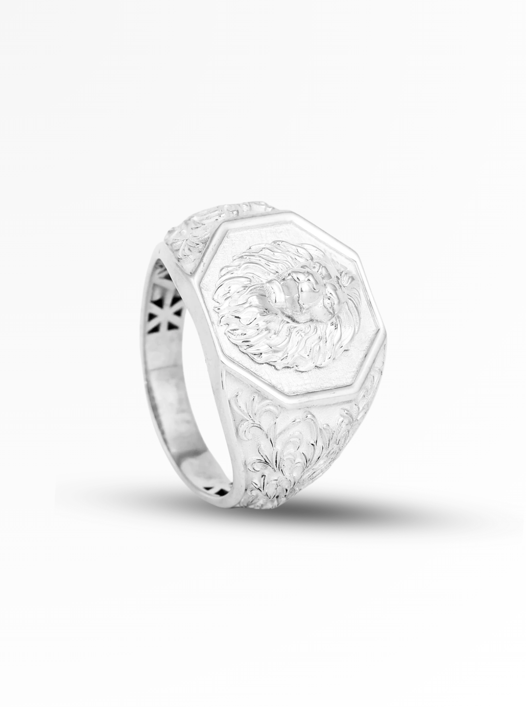 Royal Lion Crest Statement Ring – 16mm